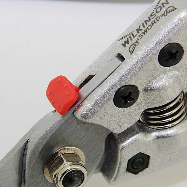 Wilkinson Sword Razorcut Comfort Medium Bypass Pruner 3 Wilkinson Sword Razorcut Comfort Medium Bypass Pruner - Image 3