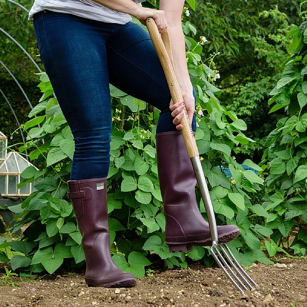 Kent & Stowe Garden Life Stainless Steel Digging Fork 2 Kent & Stowe Garden Life Stainless Steel Digging Fork - Image 2